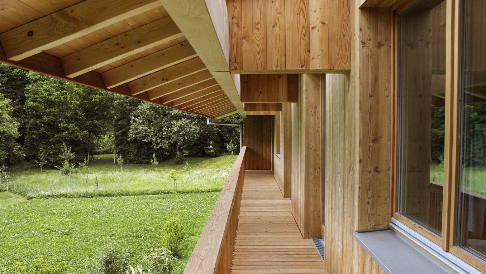 tt NURHOLZ Kacheln Bild Haus Detail